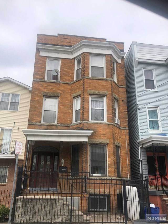 187 Sussex Avenue - Photo 1