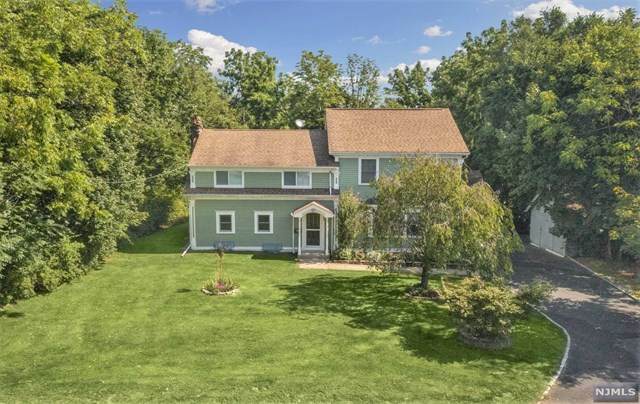 657 Mount Pleasant Avenue - Photo 1
