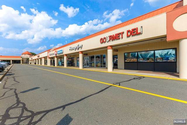 1210 Hamburg Turnpike - Photo 1