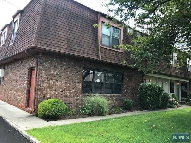 22 Jackson Avenue - Photo 1