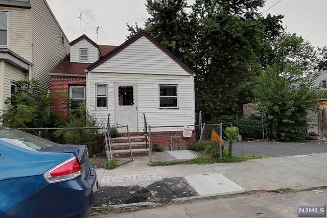 751 20th Street - Photo 1