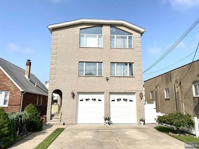10 Halstead Avenue - Photo 1