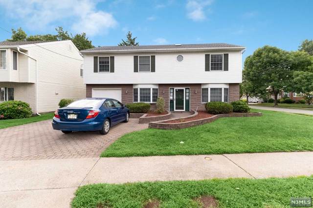385 Oak Avenue - Photo 1