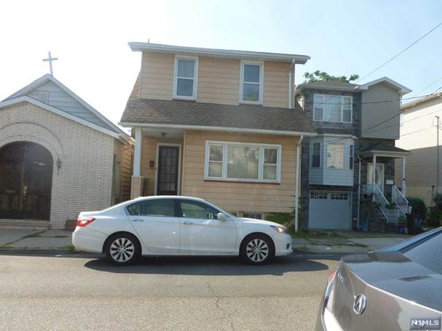 107 Macarthur Avenue - Photo 1