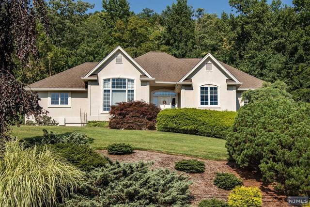44 Venna Avenue - Photo 1