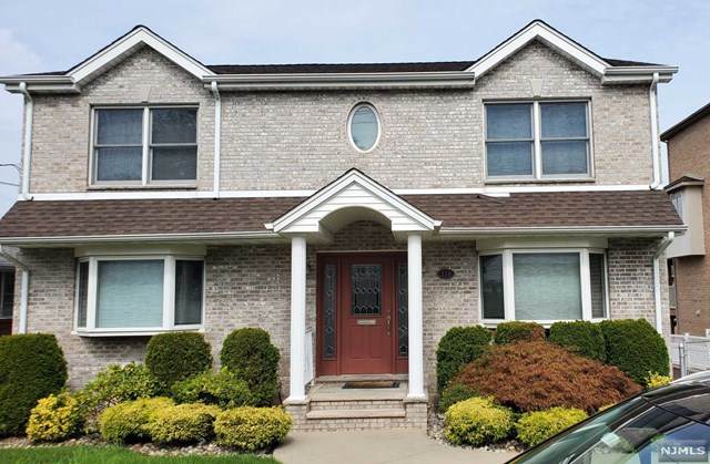 319 10th Street - Photo 1