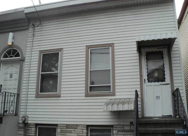 33 Kossuth Street - Photo 1