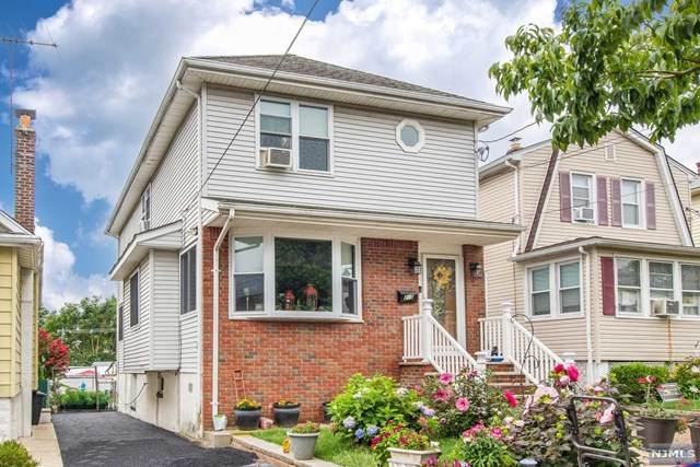 215 Baldwin Street - Photo 1