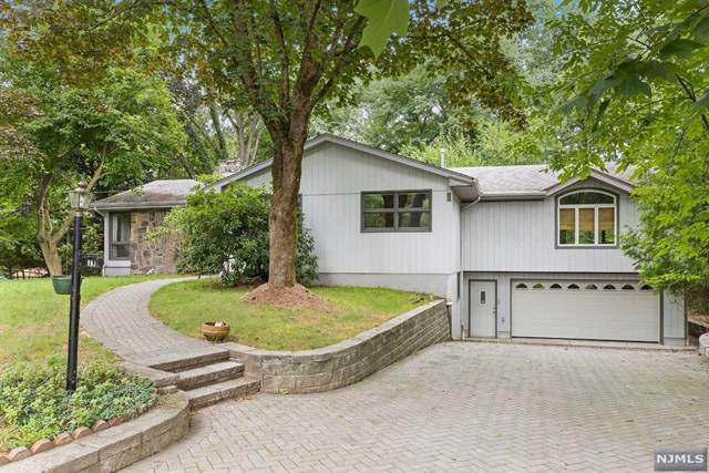 2 Lawrence Court - Photo 1