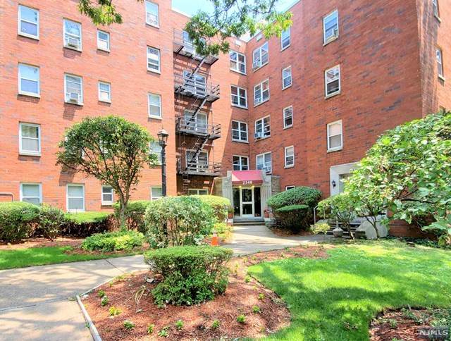 2340 Linwood Avenue - Photo 1