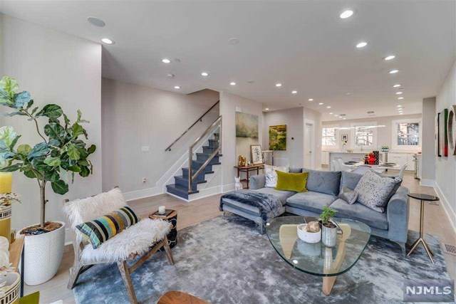 4 Mercer Street - Photo 1
