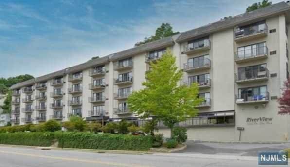 1150 River Road - Photo 1