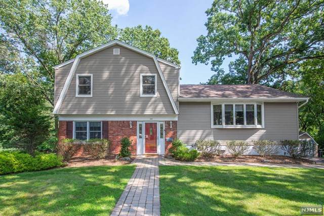 66 Oak Avenue - Photo 1