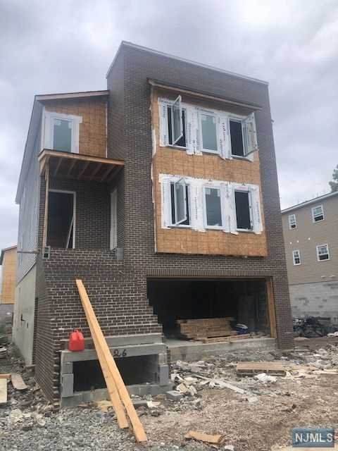 226 Tappan Street - Photo 1