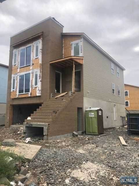 230 Tappan Street - Photo 1