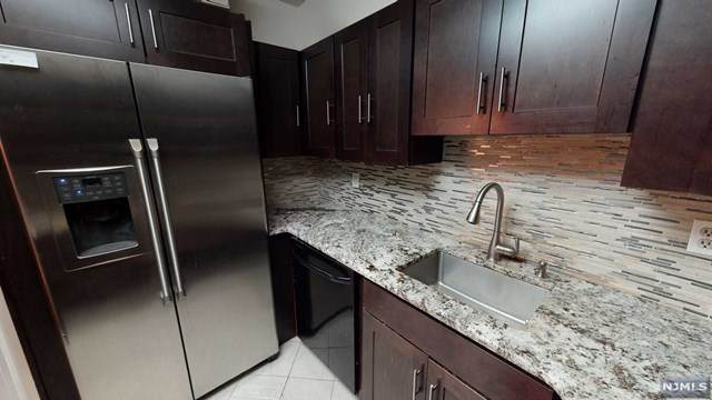 419 Harmon Cove Tower - Photo 1
