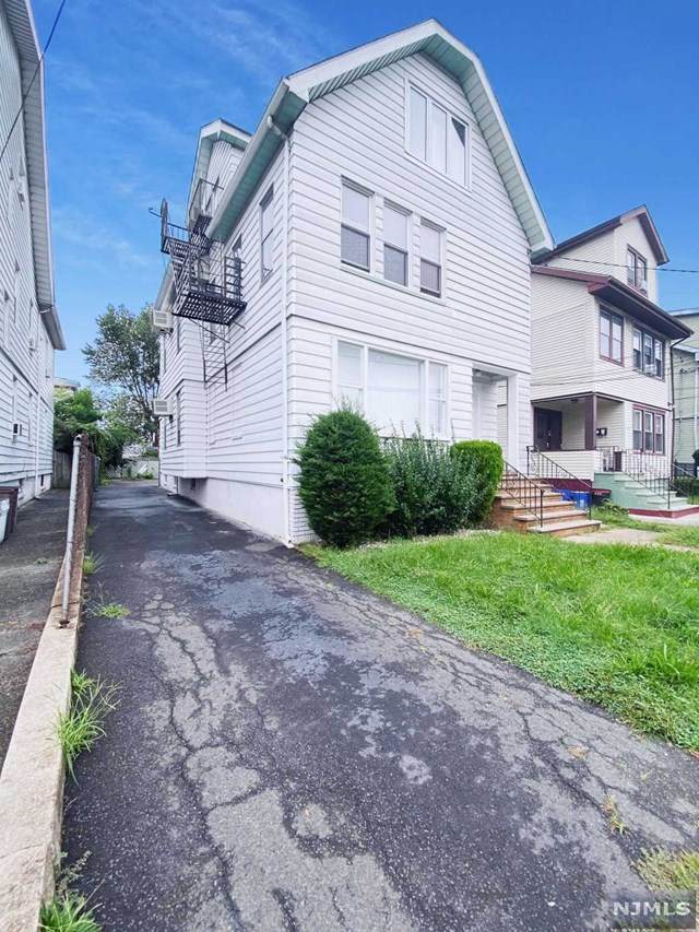 253 Ampere Parkway - Photo 1