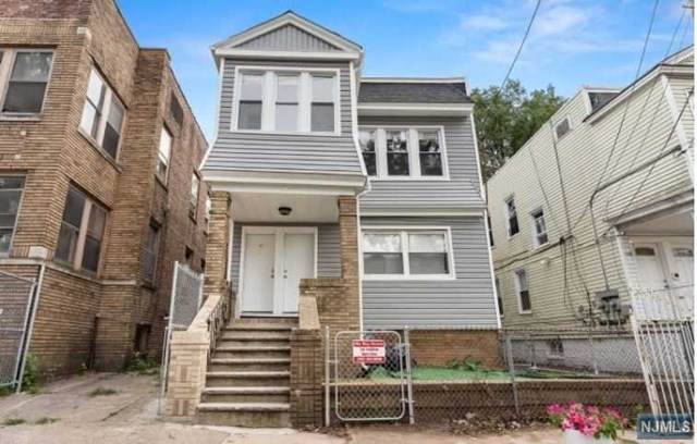 268-270 Leslie Street - Photo 1