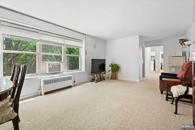 2320 Linwood Avenue - Photo 1