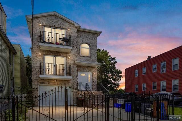 640 10th Street - Photo 1