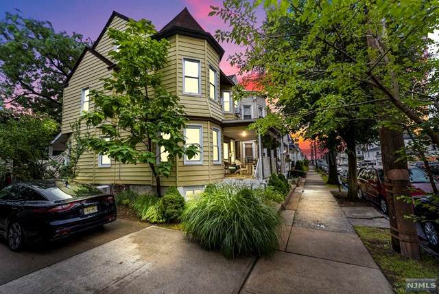 355 30th Street - Photo 1