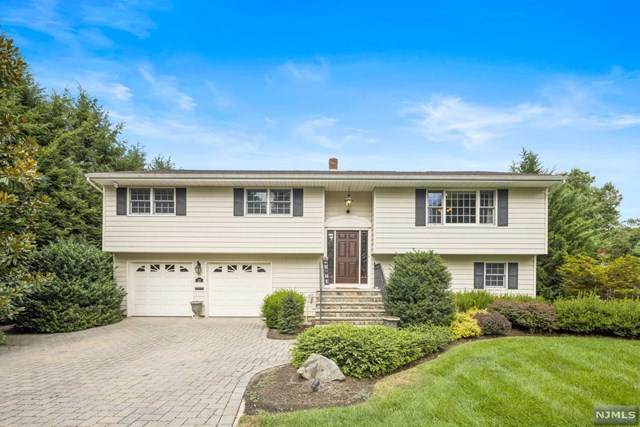 12 Robert Court - Photo 1