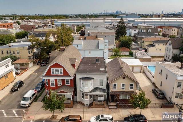 102 7th Street - Photo 1