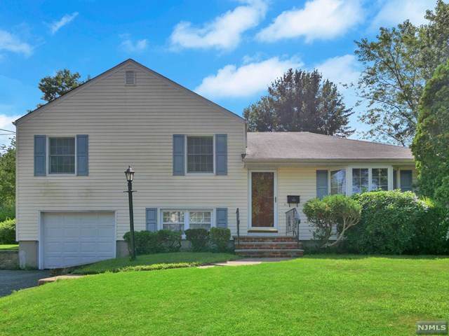 8 Judith Place - Photo 1