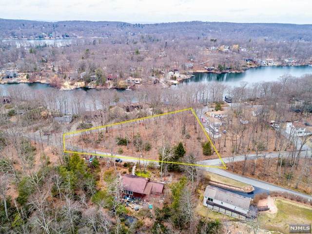 305 Mountainside Drive - Photo 1
