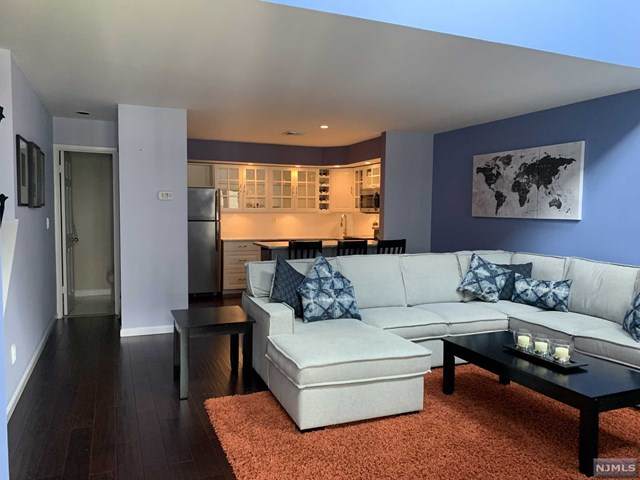 404 River Renaissance - Photo 1