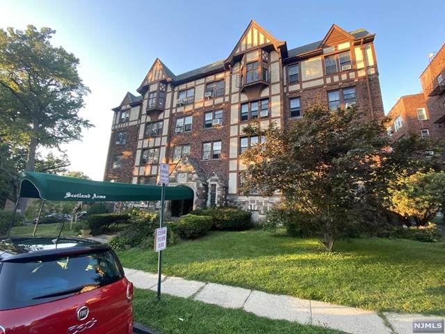 55 Randolph Place - Photo 1