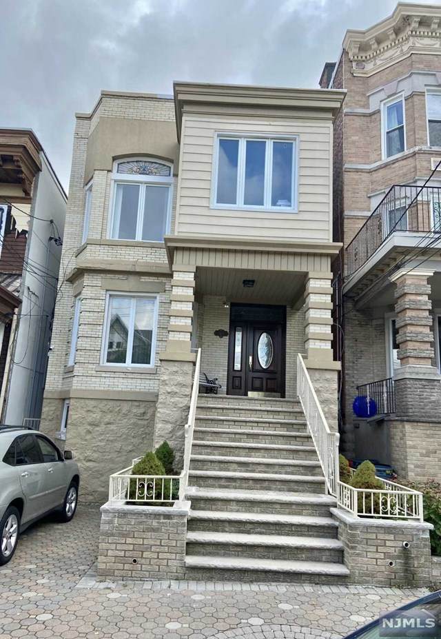 123 Shippen Street - Photo 1