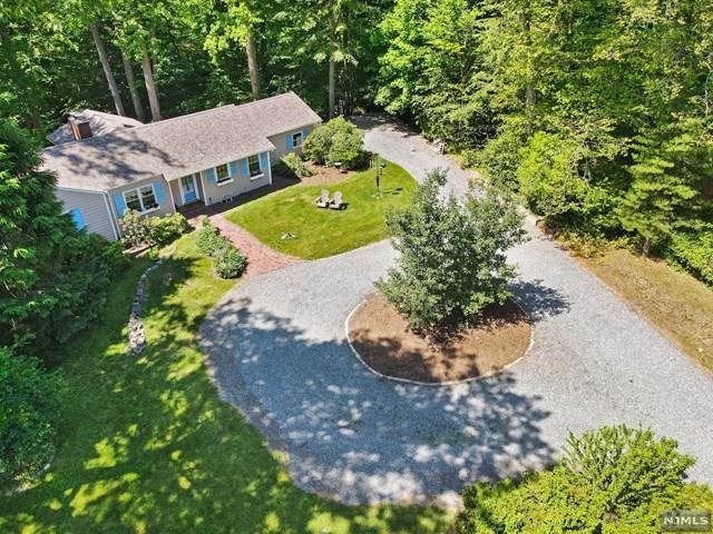 31 Pine Drive - Photo 1