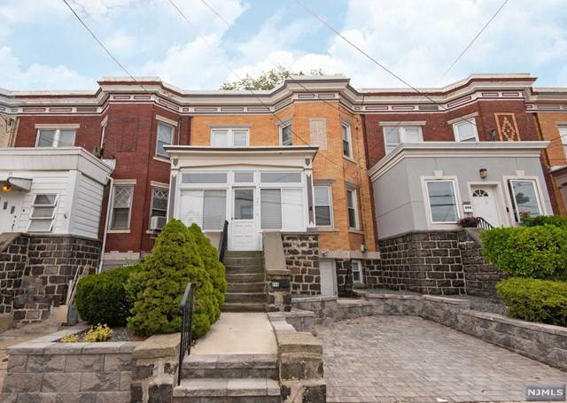 696 Grove Avenue - Photo 1