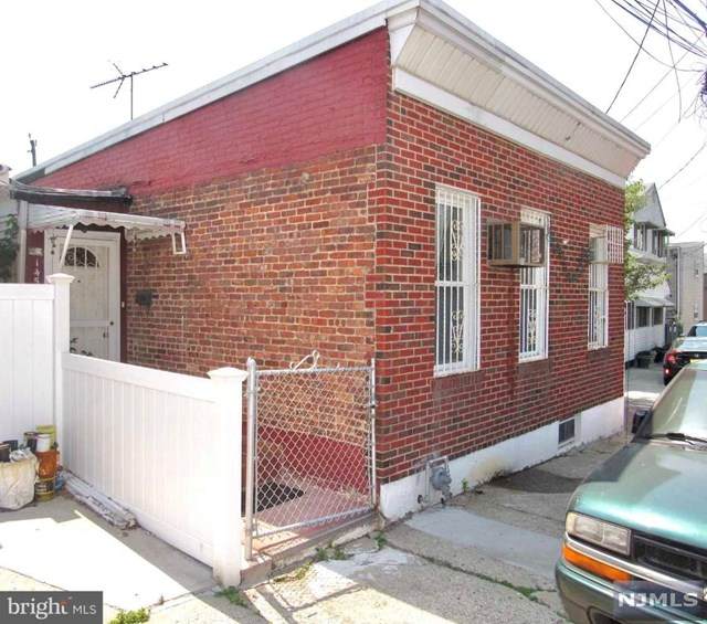 1457 52nd Street - Photo 1