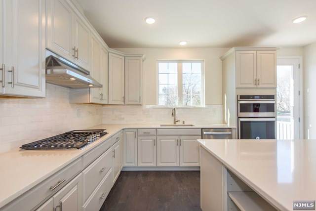 54 Litchfield Lane - Photo 1