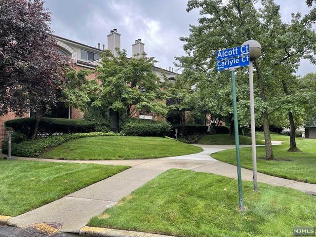 3 Carlyle Court - Photo 1