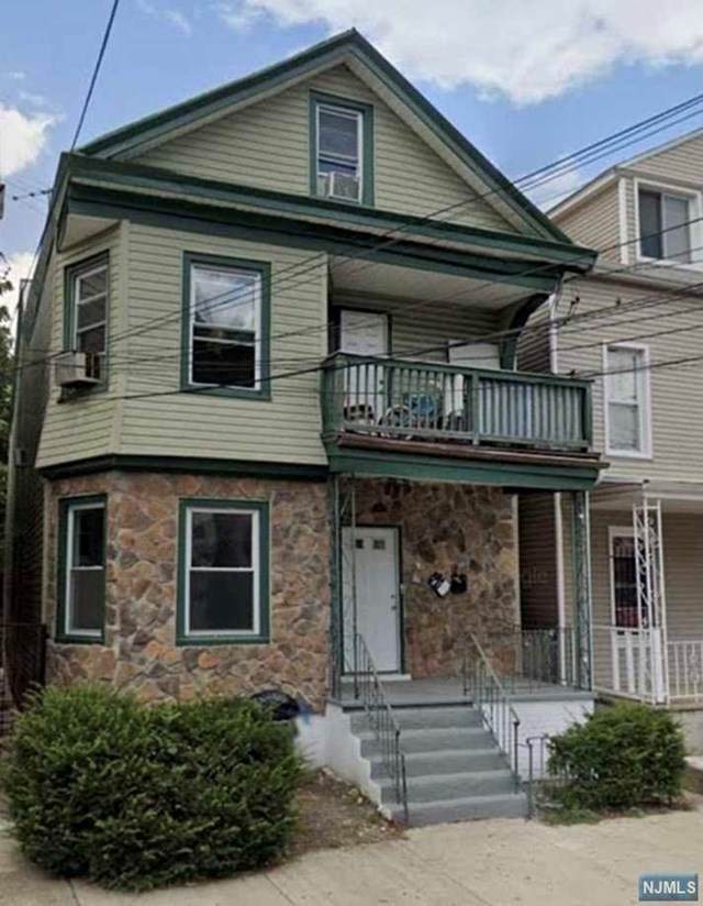 257 12th Avenue - Photo 1