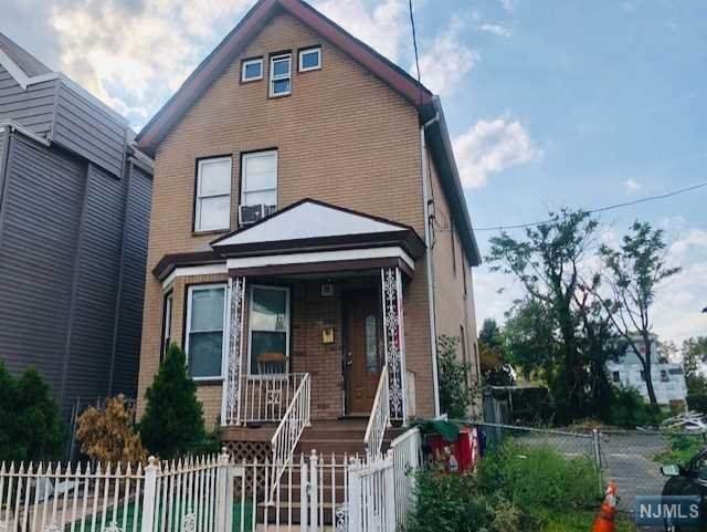 37 Maple Avenue - Photo 1