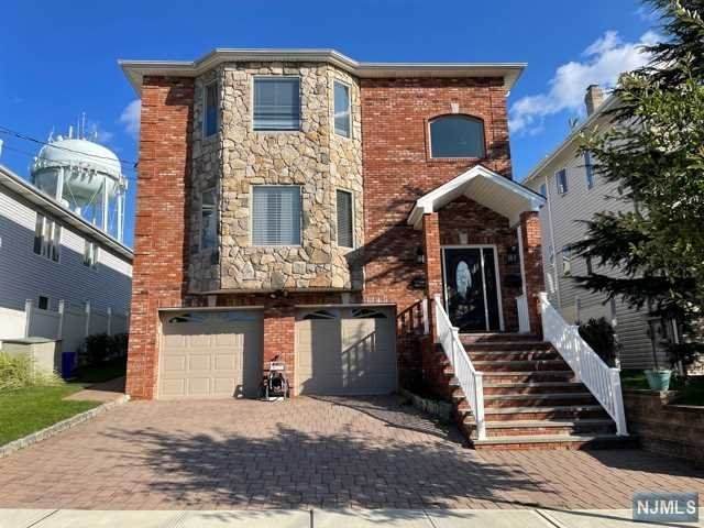 555 Jefferson Street - Photo 1