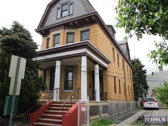 321 23rd Street - Photo 1