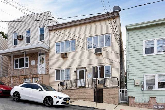 1221 Hillside Place - Photo 1