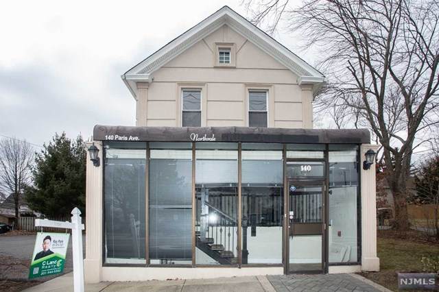 140 Paris Avenue - Photo 1