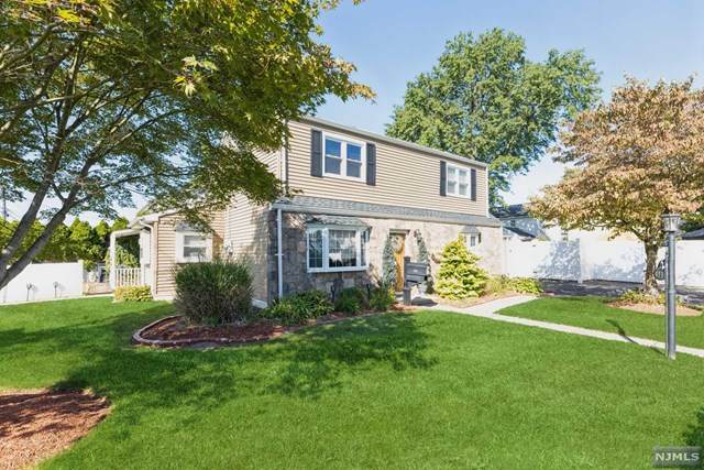 413 Fairlawn Parkway - Photo 1