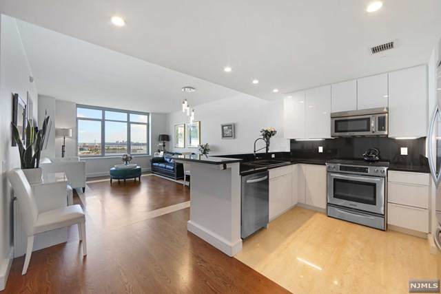 8100 River Road - Photo 1