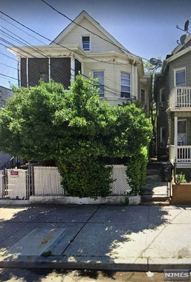 37 Martha Place - Photo 1