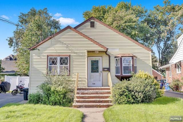 528 Forest Avenue - Photo 1