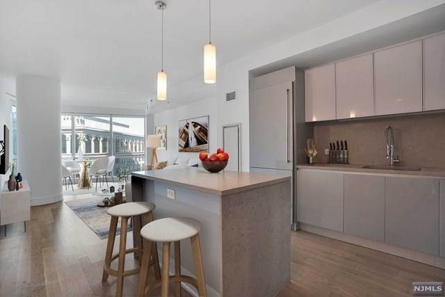 77 Hudson Street - Photo 1