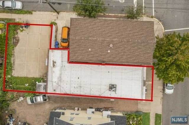 61 Union Boulevard - Photo 1