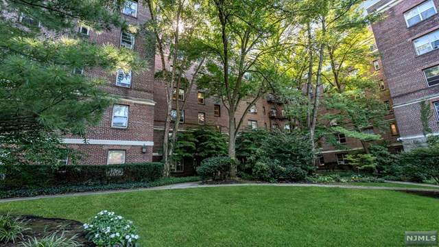 100 Palisade Avenue - Photo 1